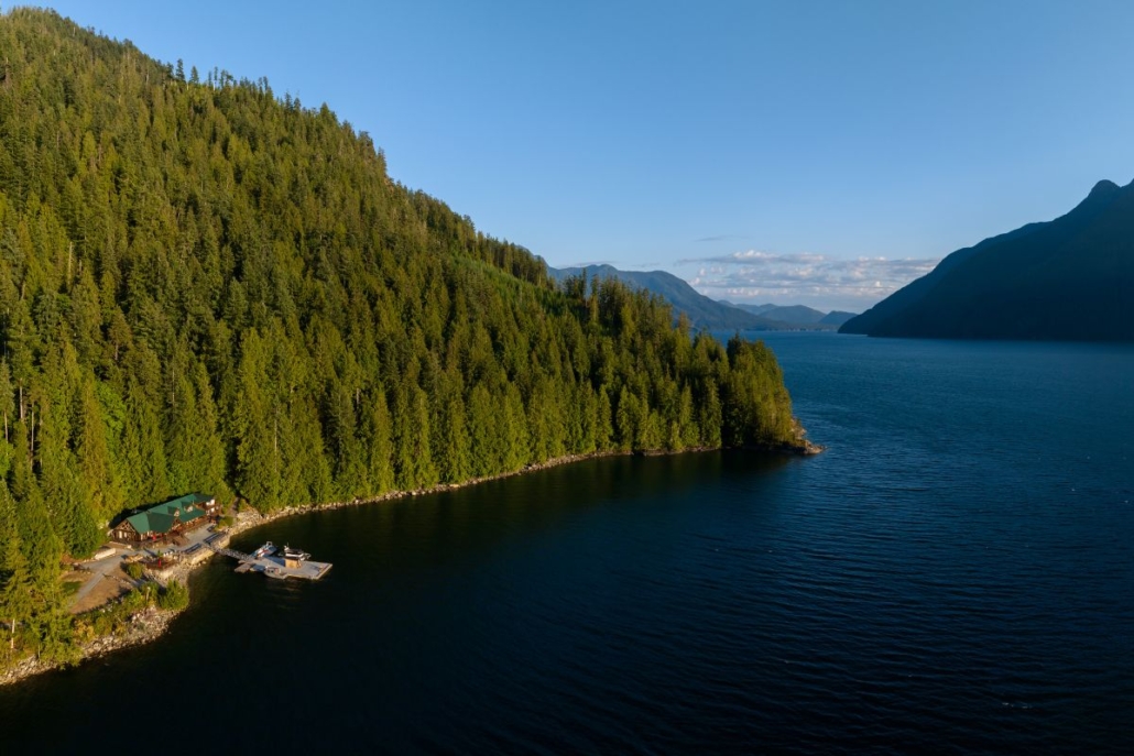 Luxury Lodges in British Columbia with Wilderness Experiences