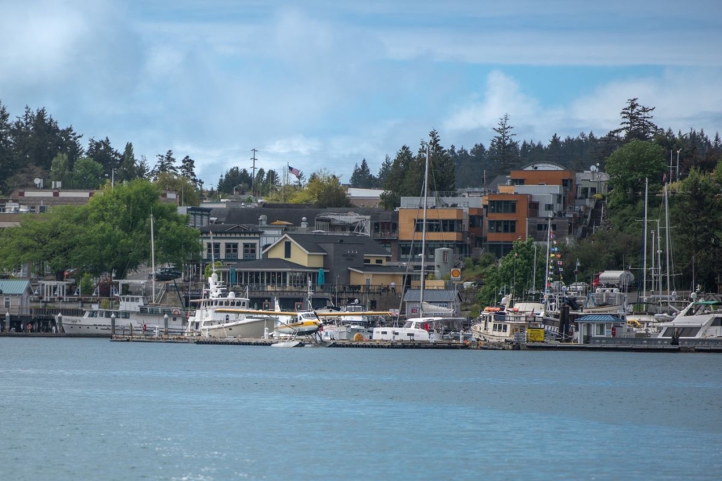 Seaplane docked at Friday Harbor Marina