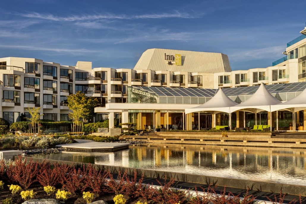 Inn at Laurel Point during the fall