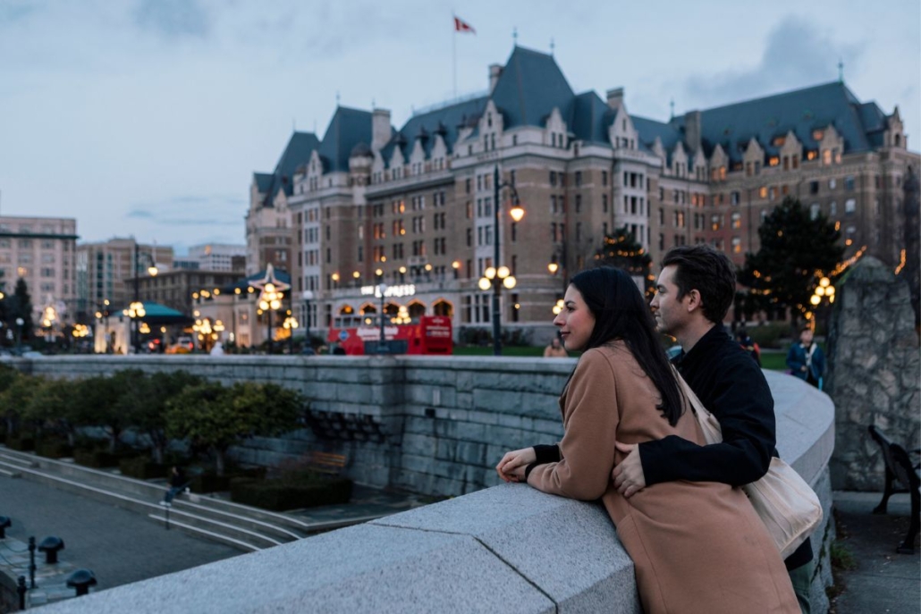 Couple near Fairmont Empress. Photo by Destination BC and Jordan Dyck